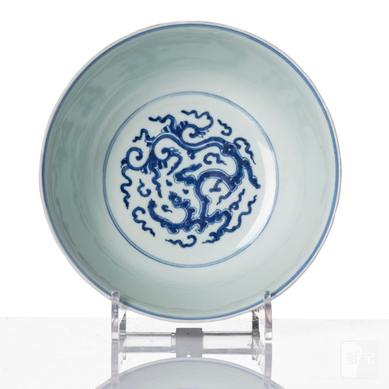 A blue and white 'Chilong' bowl, - 图5